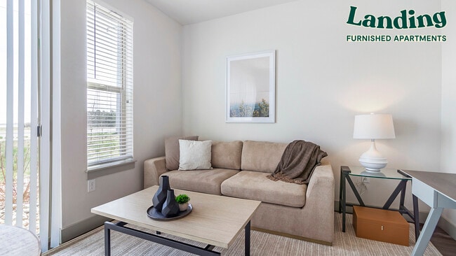 Building Photo - 1605 E County Line Rd