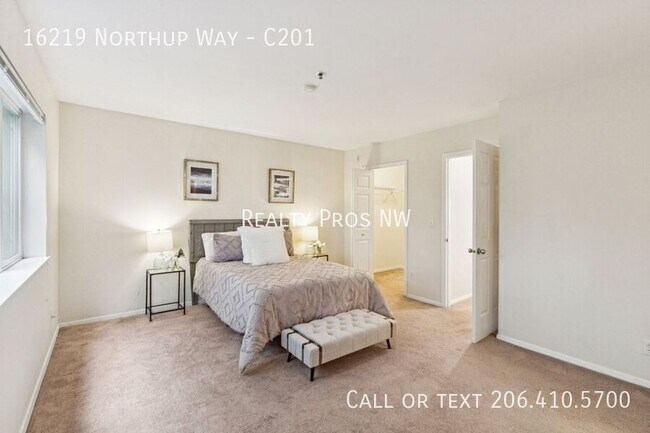 Building Photo - 16219 Northup Way
