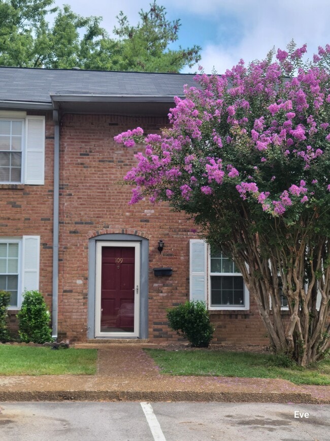 Building Photo - 5510 Country Dr
