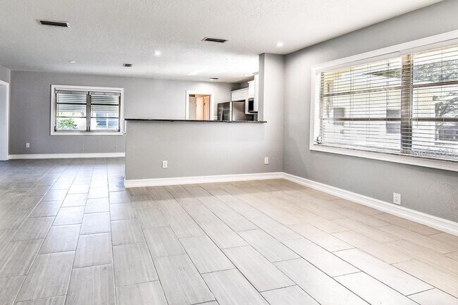 Building Photo - 1456 Jasmine Way