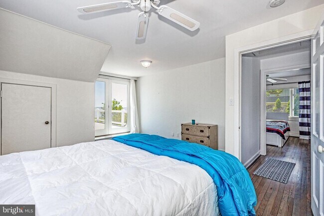 Building Photo - Home in Bay Ridge with beautiful views of the Chesapeake Bay!