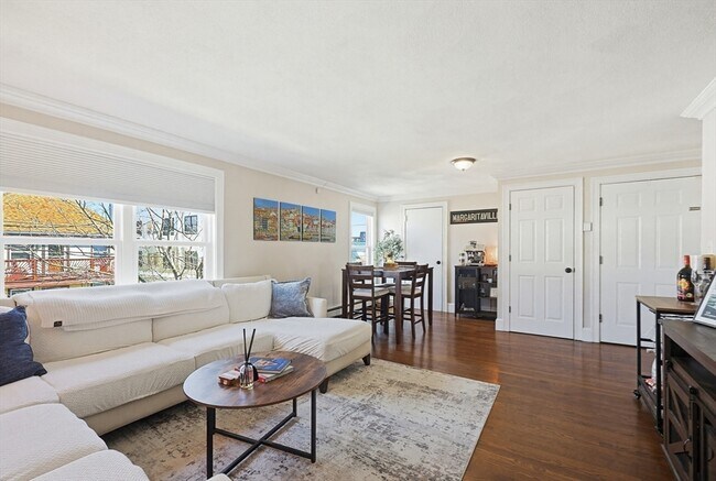 Building Photo - 48 Calumet St