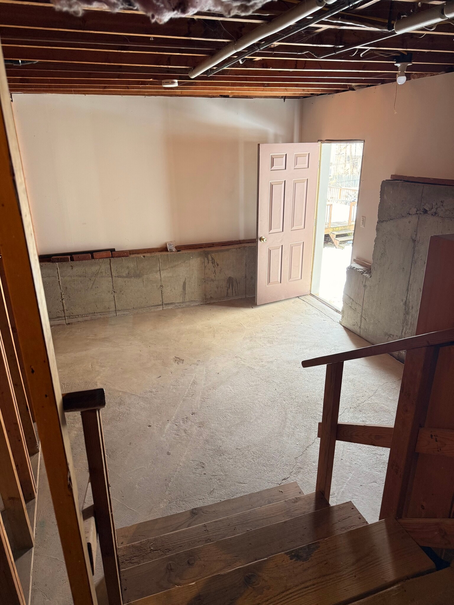 Building Photo - 11 Wopowog Trl