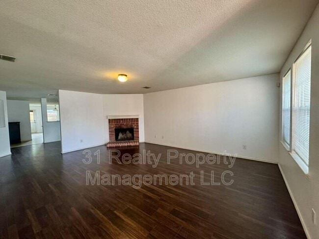 Building Photo - 9832 Dartmouth Dr