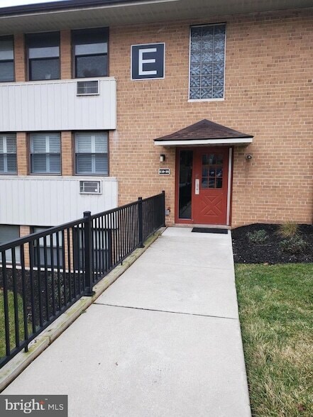Building Photo - 1016 W Baltimore Pike