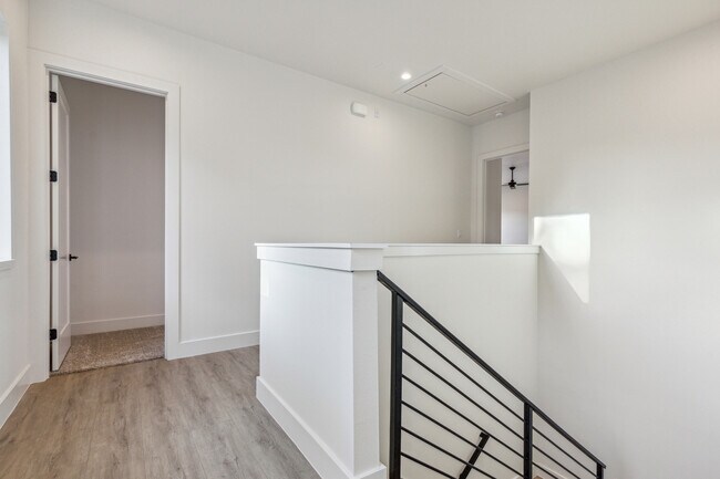 Building Photo - 2701 Vilbig Rd