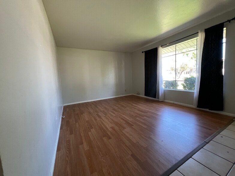 Building Photo - 2015 W Berridge Ln