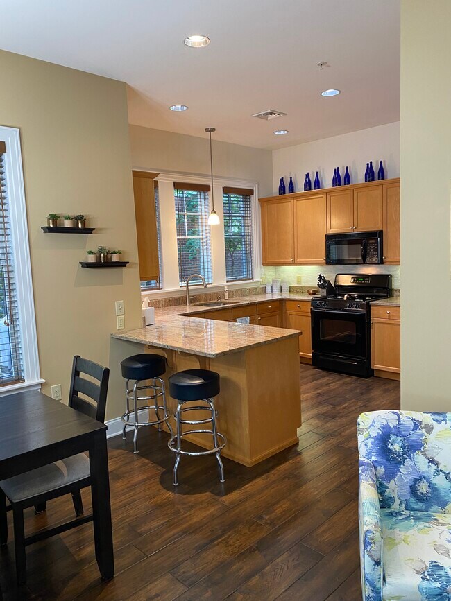 Building Photo - 30 Whistler Ct