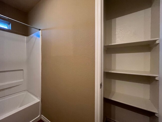 Building Photo - 3049 Palomino Trail