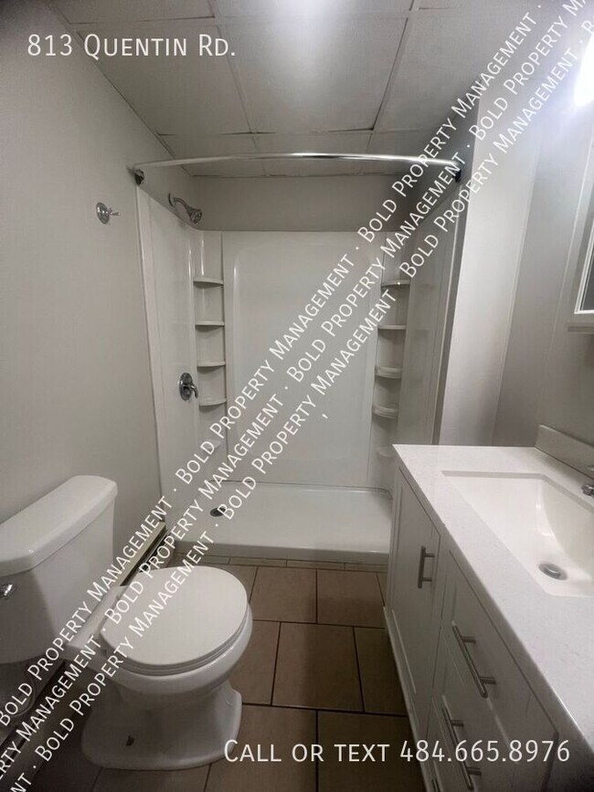 Building Photo - 813 Quentin Rd