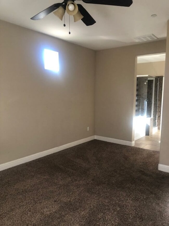 Building Photo - Beautiful Manteca Home in Quiet Neighborhood