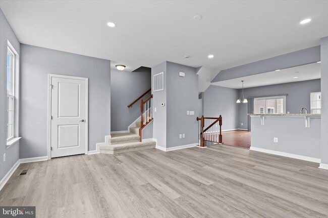 Building Photo - 6190 Willow Pl