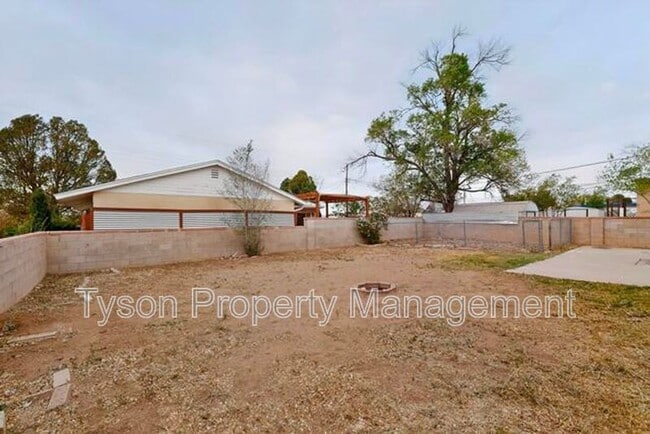 Building Photo - 3503 Montclaire Dr NE