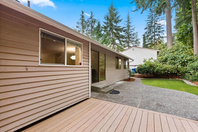 Building Photo - Air Conditioned Urban Retreat in Whispering Pines