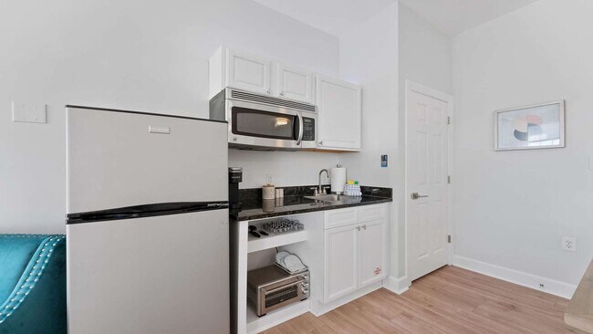 Building Photo - 10343 E County Hwy 30A