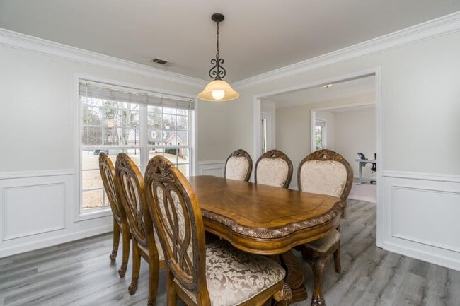 Building Photo - 8860 Penbrooke Ct