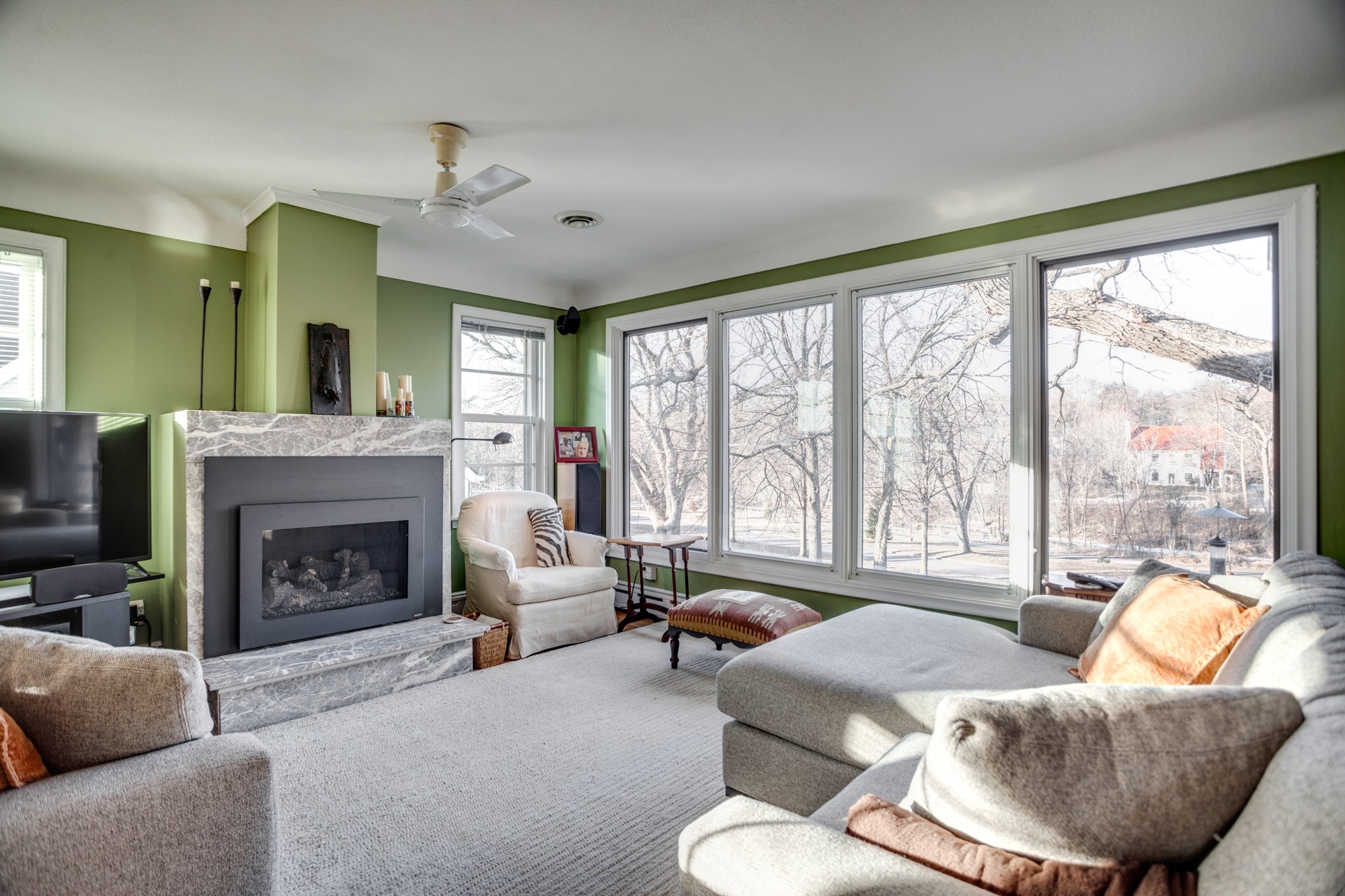 Building Photo - 111 W Minnehaha Pky