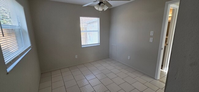 Building Photo - 2/1 Home in suberb location, pet friendly!