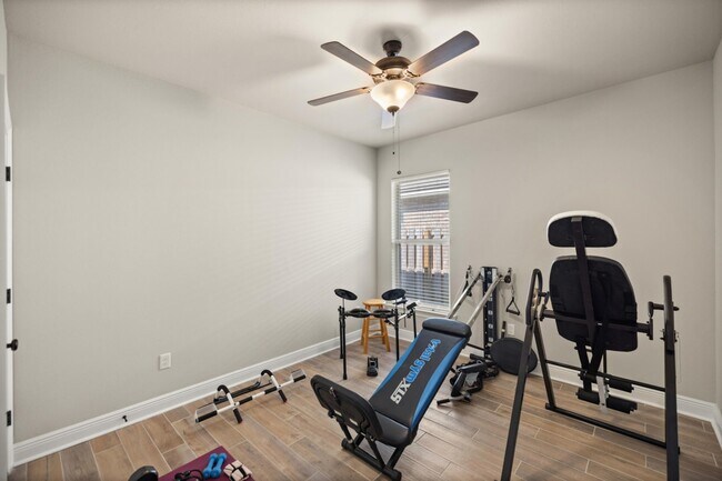 Building Photo - 212 Blaze Blvd