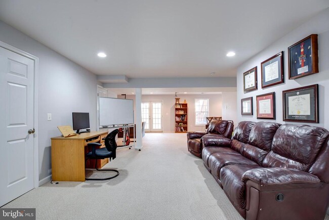 Building Photo - 7536 San Diego Ct