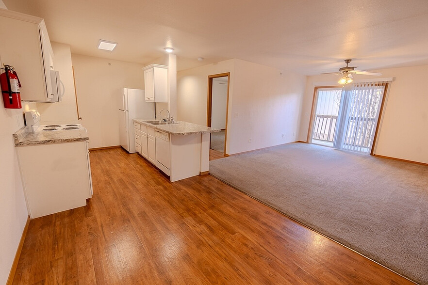 Kitchen and Living Area - Plainview Park