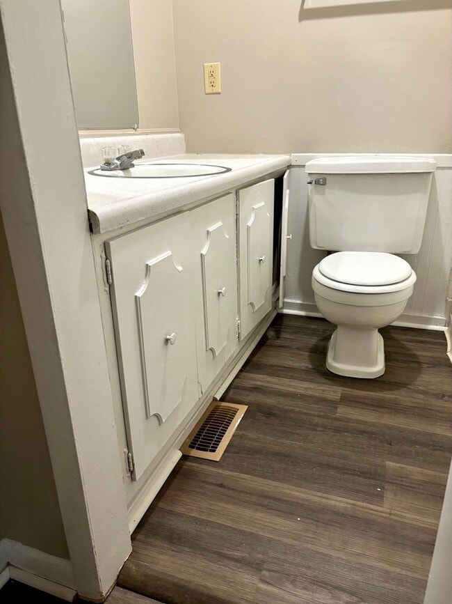 Building Photo - 01735