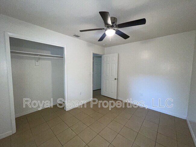 Building Photo - 513 Choctaw Ave