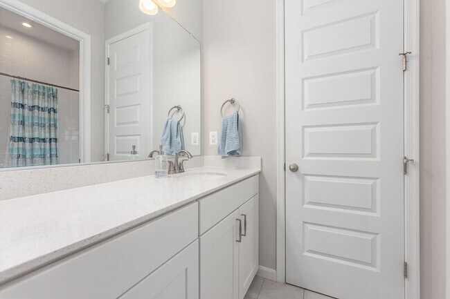 Building Photo - 7809 Bexley Ln