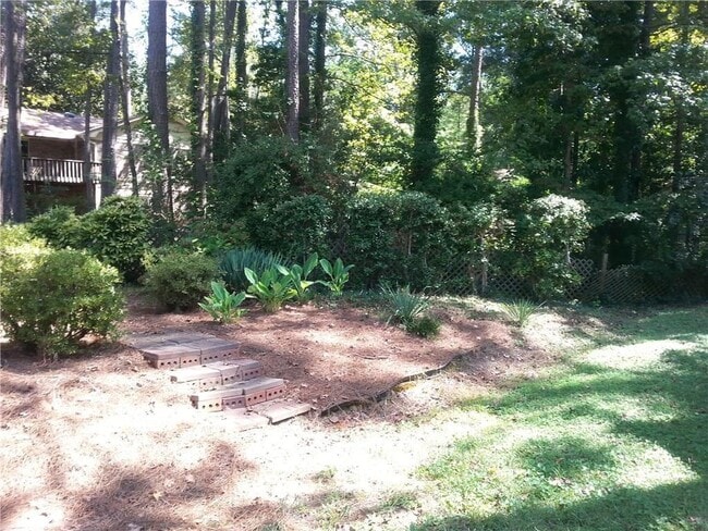 Building Photo - 2520 Riverglenn Cir