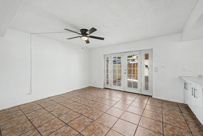 Building Photo - 4522 N 15th Ave