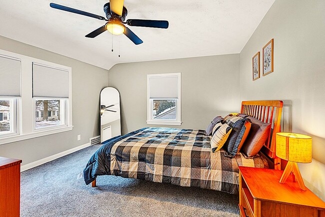 Building Photo - 3 BED 1 BATH SINGLE FAMILY HOME IN BEAUTIFUL SOUTH EUCLID