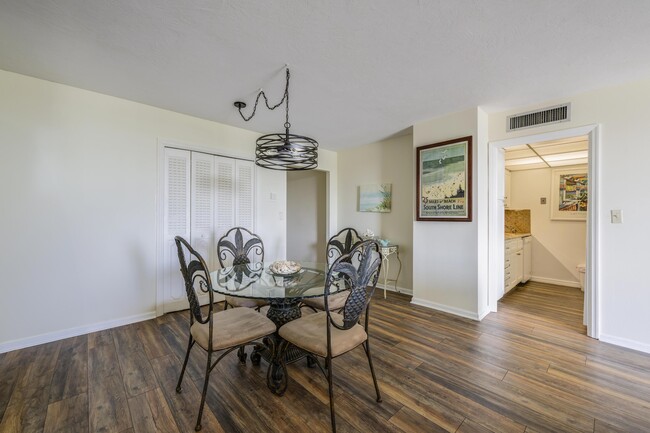 Building Photo - 1200 Marine Way