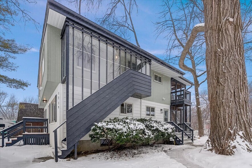 Building Photo - 1719 Carver St
