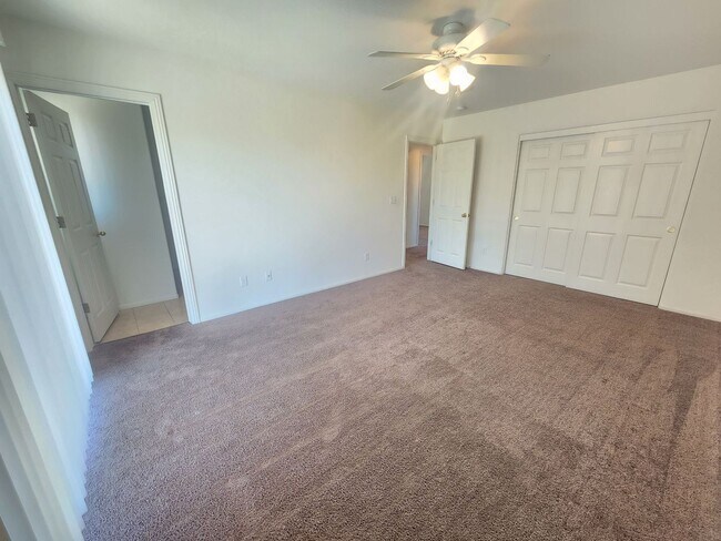 Building Photo - **$100 Move In Special**Great Home Near Downtown 29 Palms