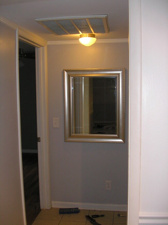 Building Photo - 500 Wimbledon Ct