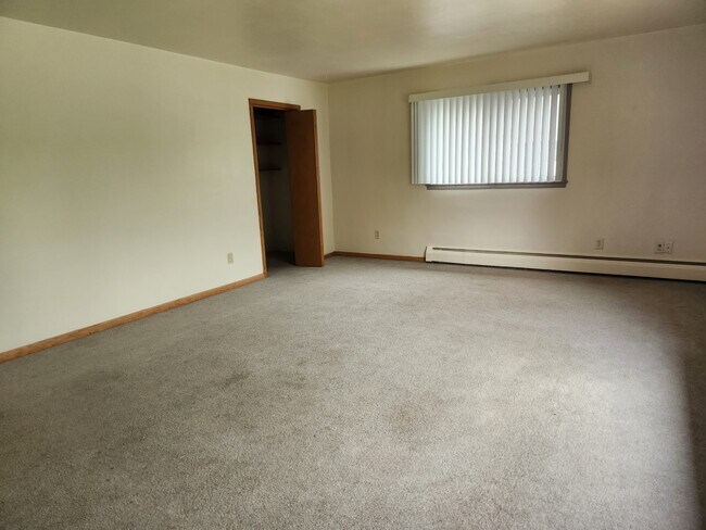 Building Photo - N 64 W23356-W24126 Main St