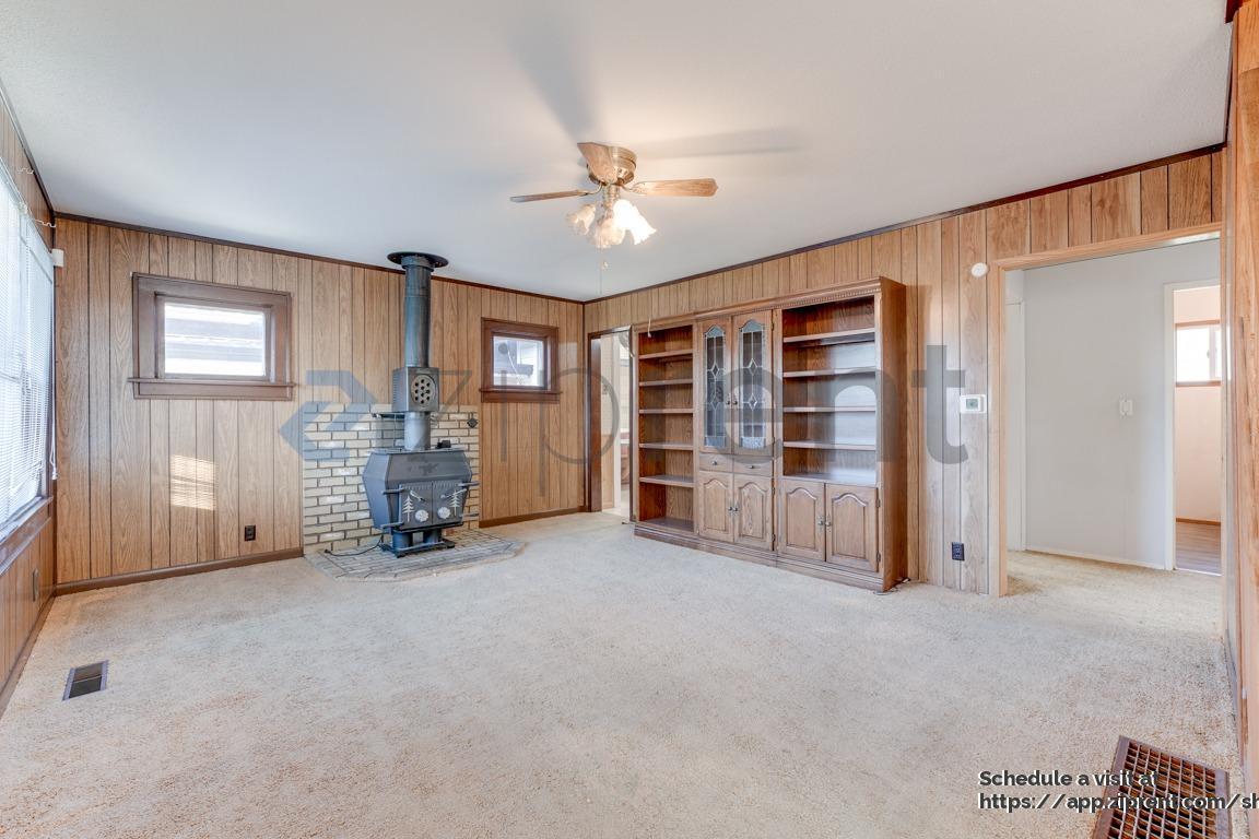 Building Photo - 351 Blake St