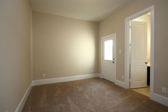 Building Photo - 27018 Cheyenne Crest Ln
