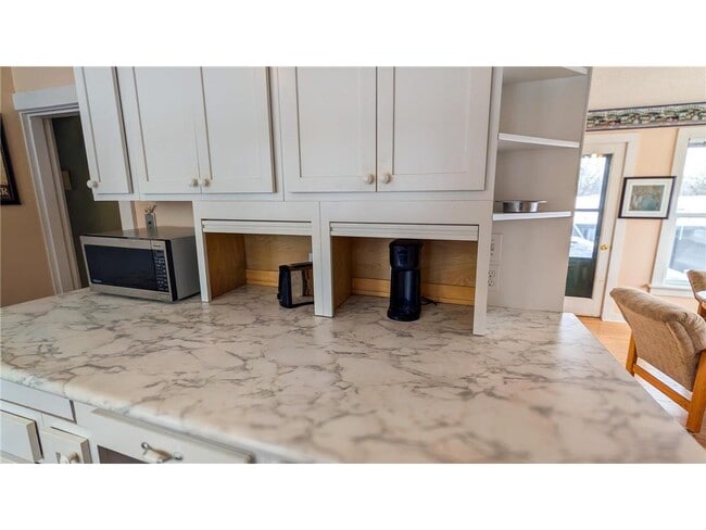 Building Photo - 519 Park Ave