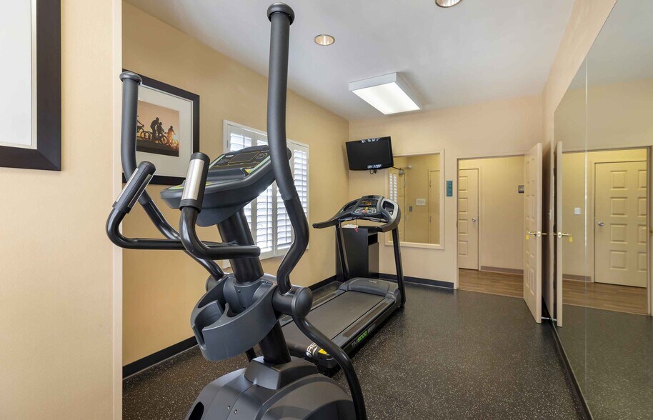 Building Photo - Furnished Studio-Denver - Tech Center - Ce...