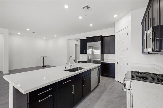 Building Photo - Available Now ! Beautiful Single Story at ...