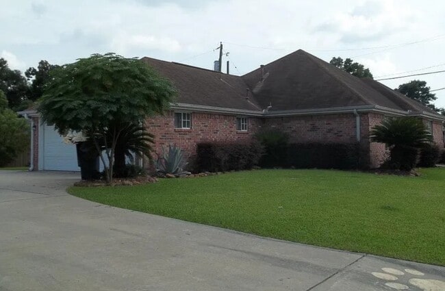 Building Photo - 311 Nederland Ave