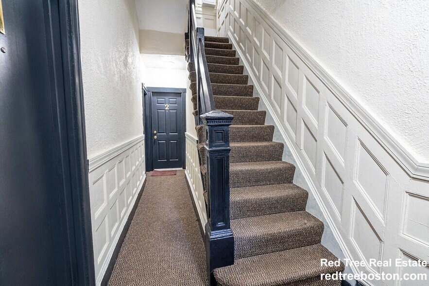 Building Photo - 44A Joy St