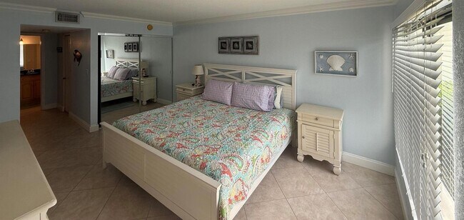 Building Photo - 2400 S Ocean Dr