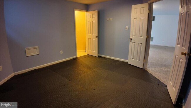 Building Photo - 12405 Milestone Manor Ln