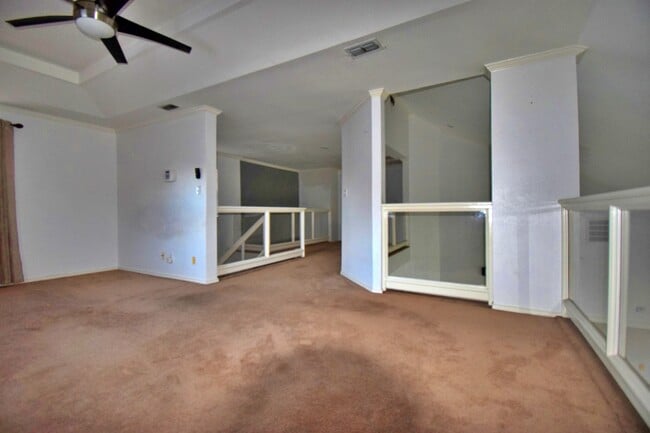 Building Photo - 3801 San Roman St