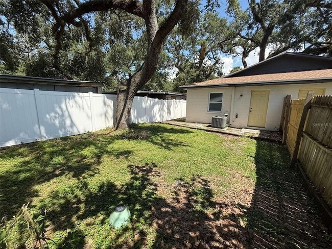 Building Photo - 2809 Marconi St