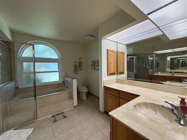 Building Photo - 17315 Sabrina Cir