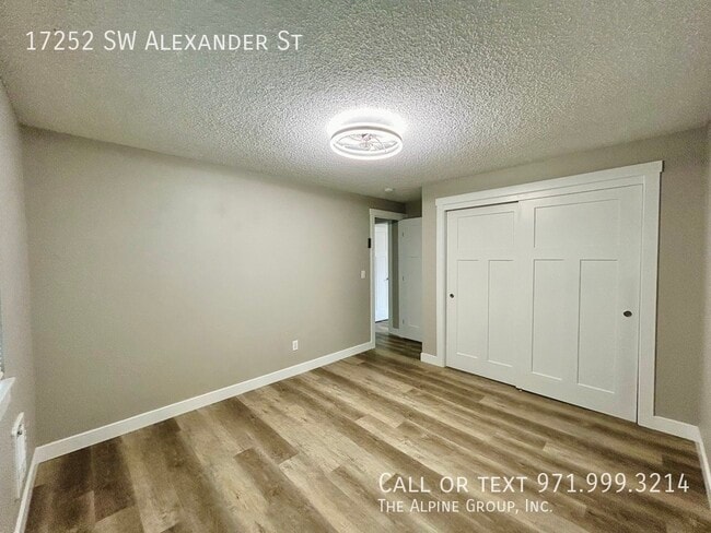 Building Photo - 17252 SW Alexander St