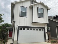 Building Photo - 1511 E Sandalwood Ln